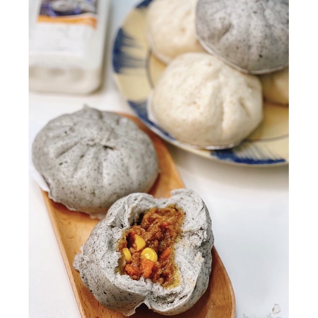 Bánh bao nguyên cám mè đen - hộp 4 cái-duoc-ban-tai-Hải Sản Phương Châu