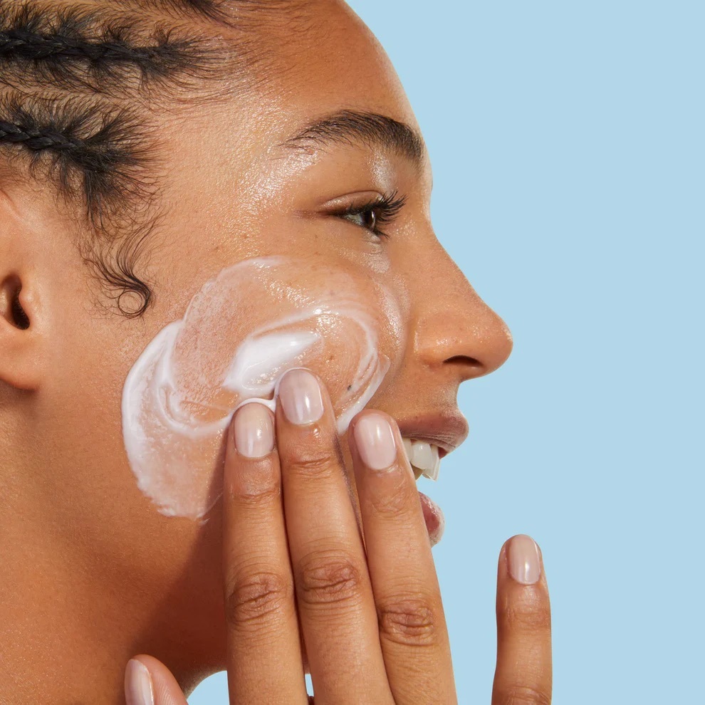 Sữa rửa mặt dạng kem dưỡng ẩm da khô nhạy cảm Byoma | Milky Moisture Cleanser-duoc-ban-tai-Offload Spa