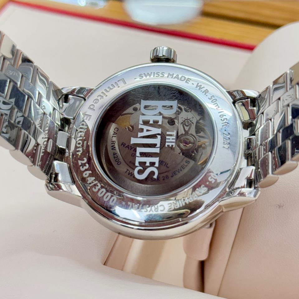 Raymond weil beatle-duoc-ban-tai-Thelegends.vn (Master of Time) - Luxury Watch
