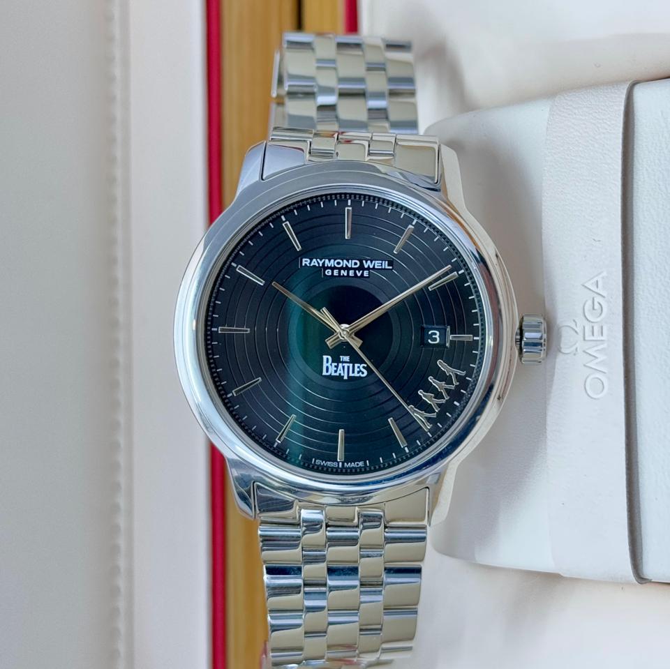 Raymond weil beatle-duoc-ban-tai-Thelegends.vn (Master of Time) - Luxury Watch
