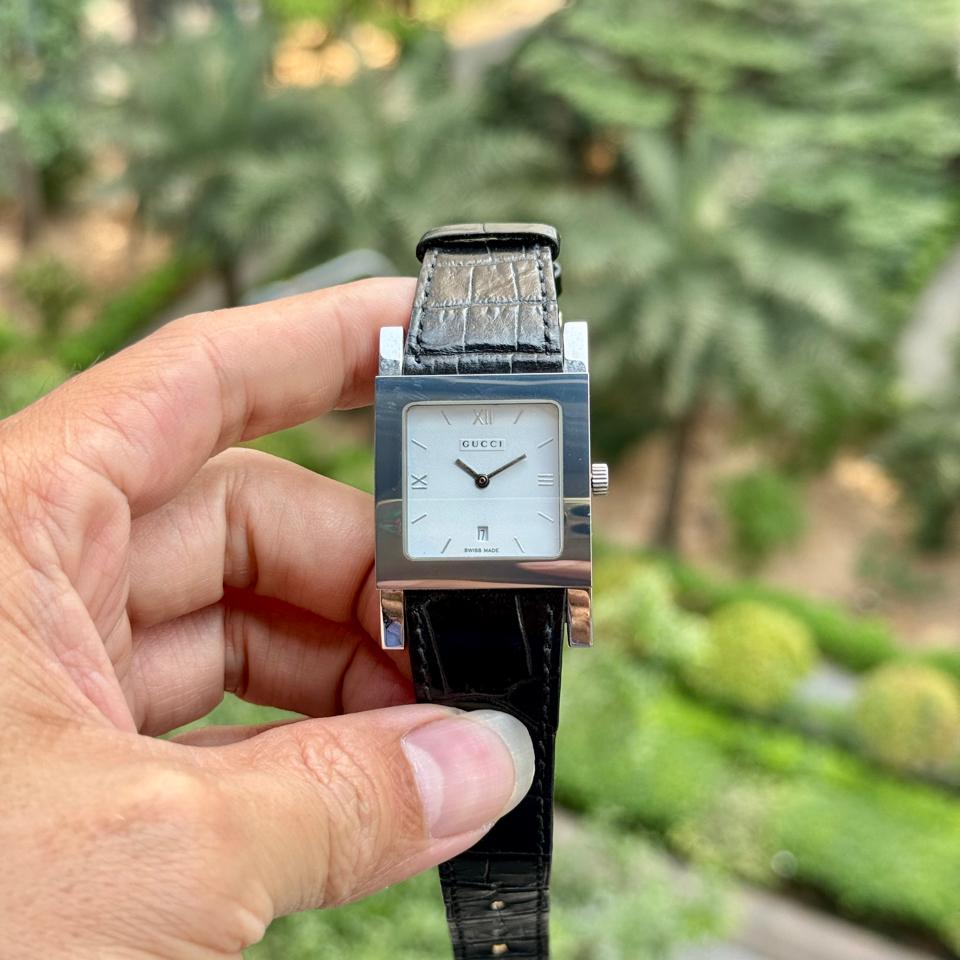 Gucci tank -duoc-ban-tai-Thelegends.vn (Master of Time) - Luxury Watch