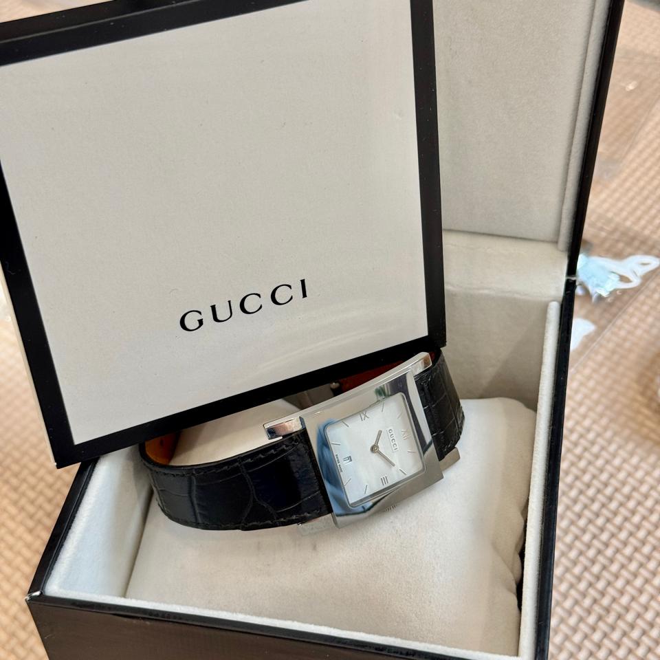 Gucci tank -duoc-ban-tai-Thelegends.vn (Master of Time) - Luxury Watch