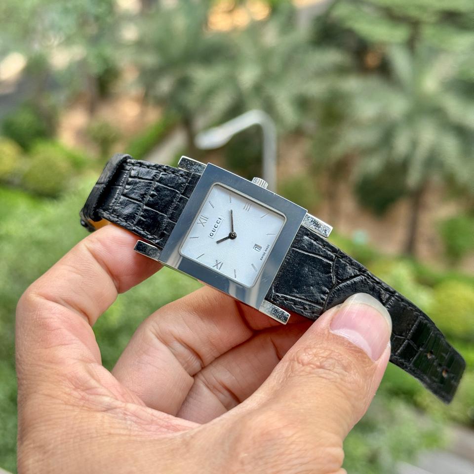 Gucci tank -duoc-ban-tai-Thelegends.vn (Master of Time) - Luxury Watch