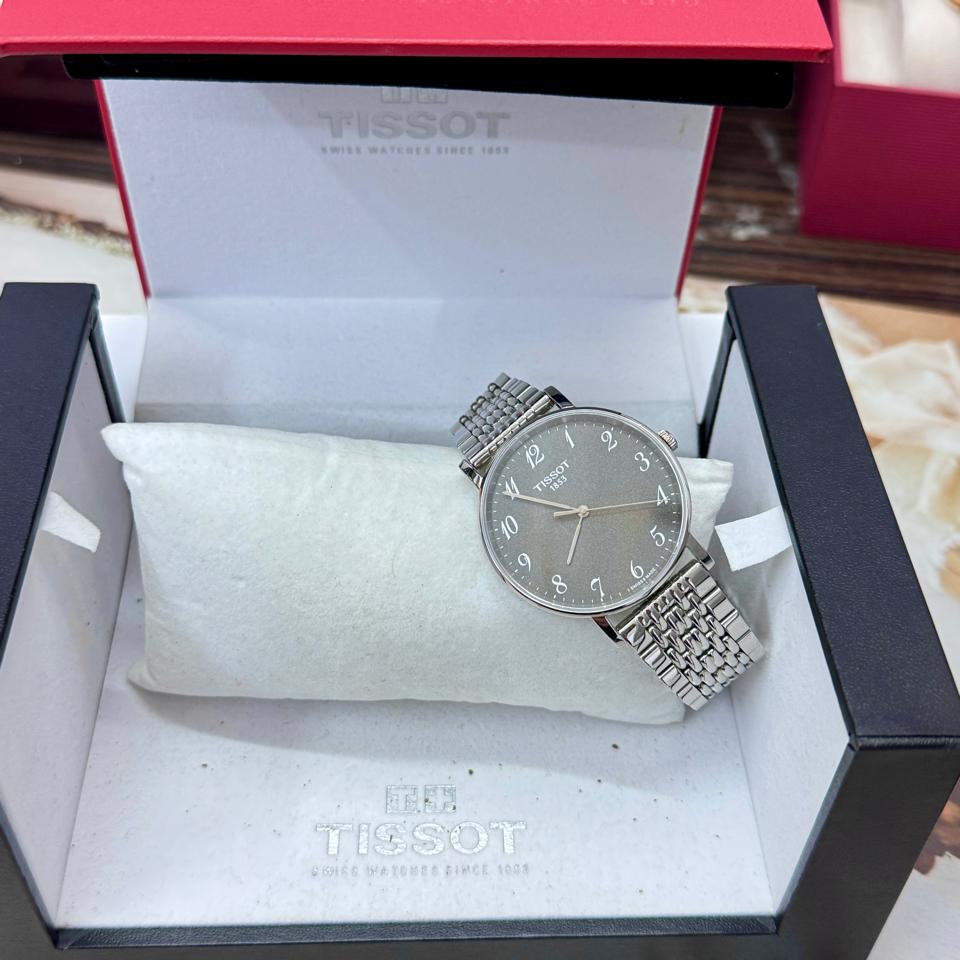 Tissot black -duoc-ban-tai-Thelegends.vn (Master of Time) - Luxury Watch