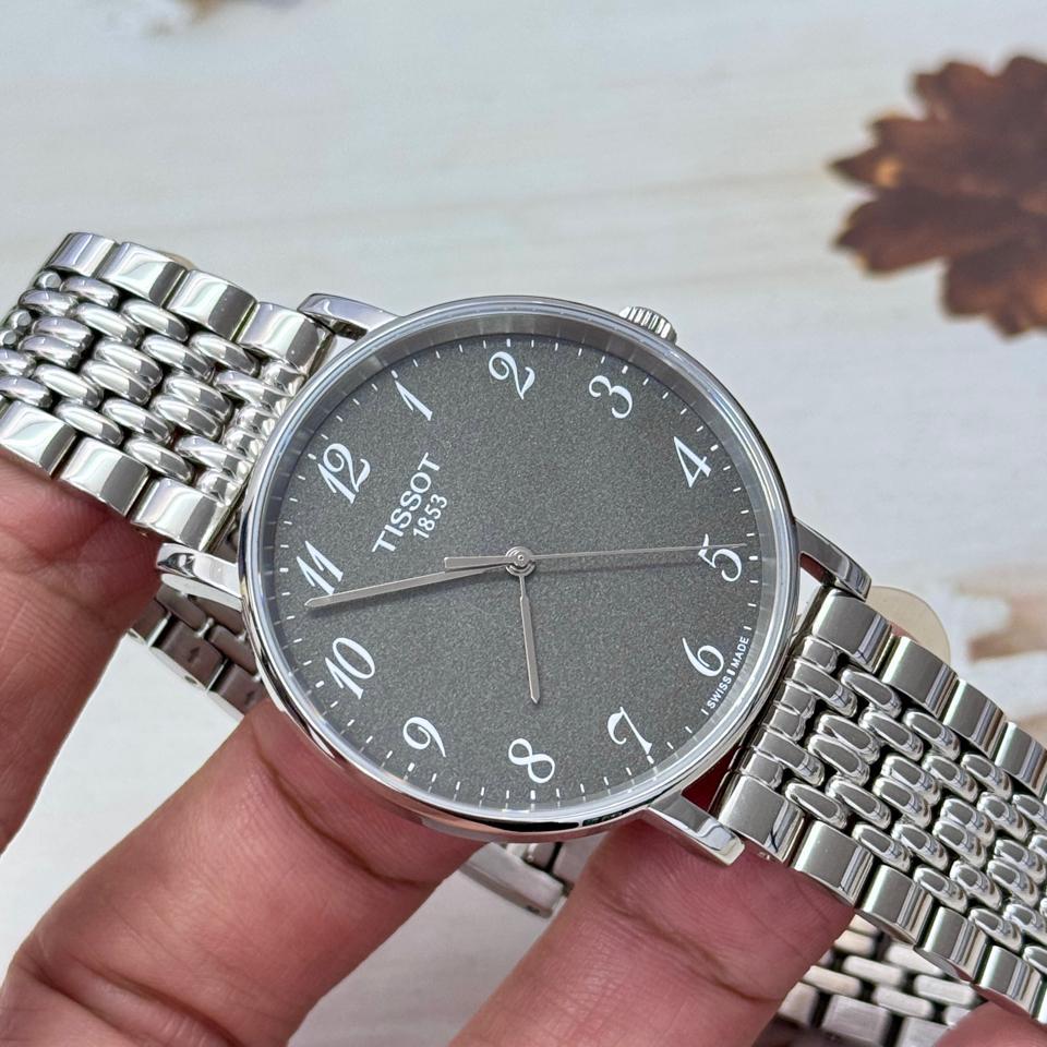 Tissot black -duoc-ban-tai-Thelegends.vn (Master of Time) - Luxury Watch