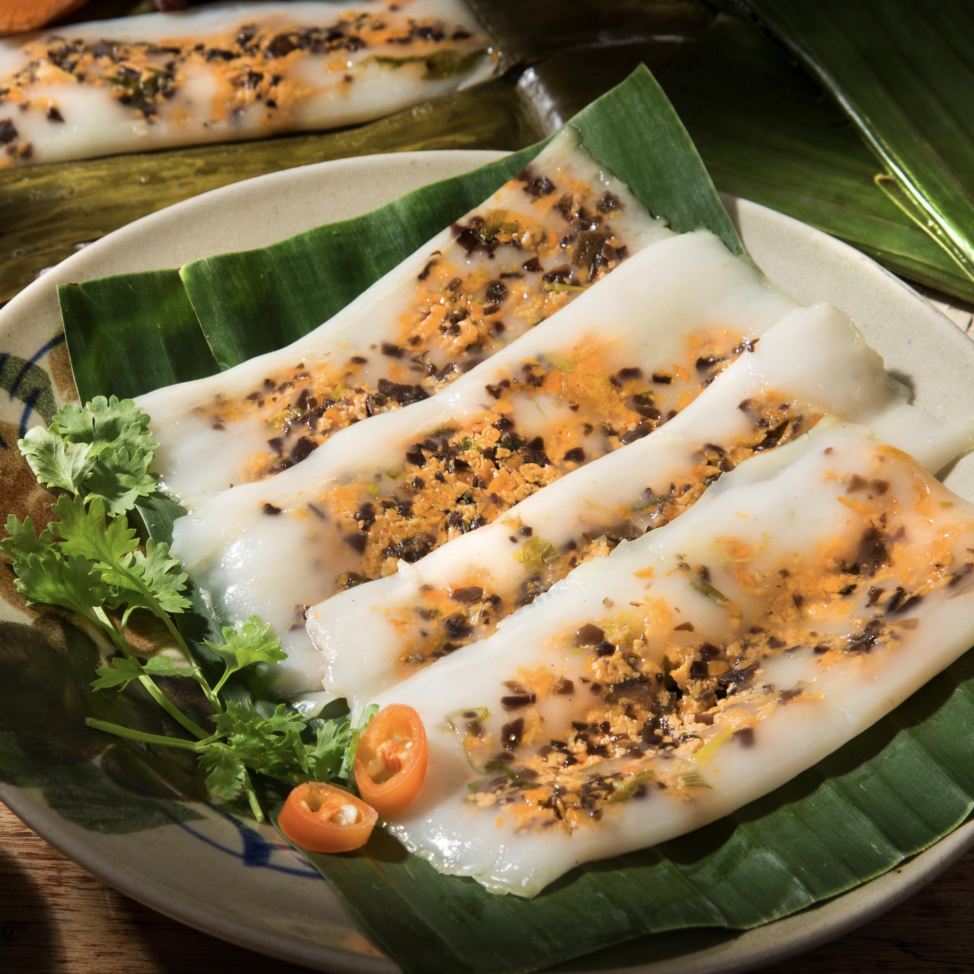 Bánh nậm Huế chay (500g)-duoc-ban-tai-Sông Hương Foods Shop & More