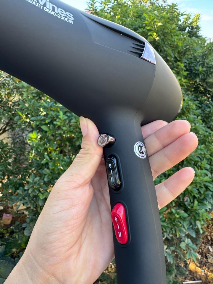 Máy sấy tóc cao cấp 2 chiều nóng lạnh Davines 6690 2500W chuyển dụng salon-duoc-ban-tai-MỸ PHẨM QUÂN THU