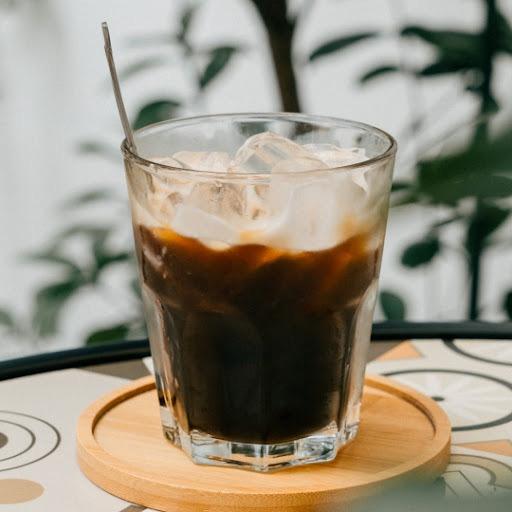 Cà phê đen đá-duoc-ban-tai-NHÂN VIP COFFEE