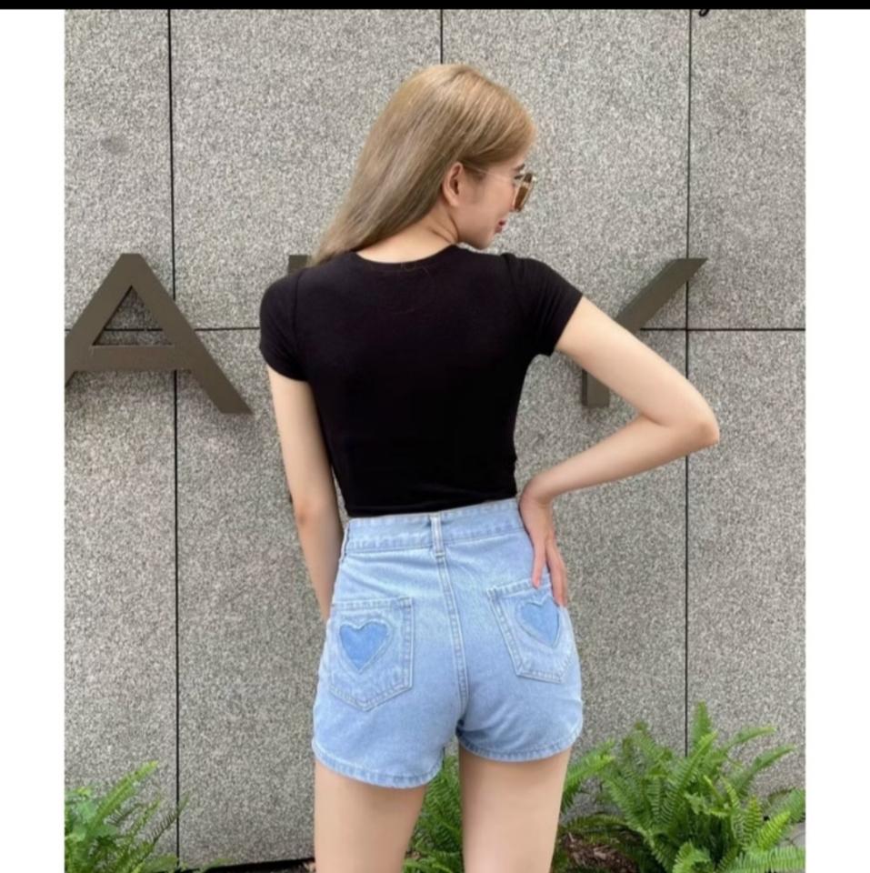 Quần Short Jean Nữ Túi Kiểu ( Có 2 Màu)-duoc-ban-tai-Hana Trâm Shop