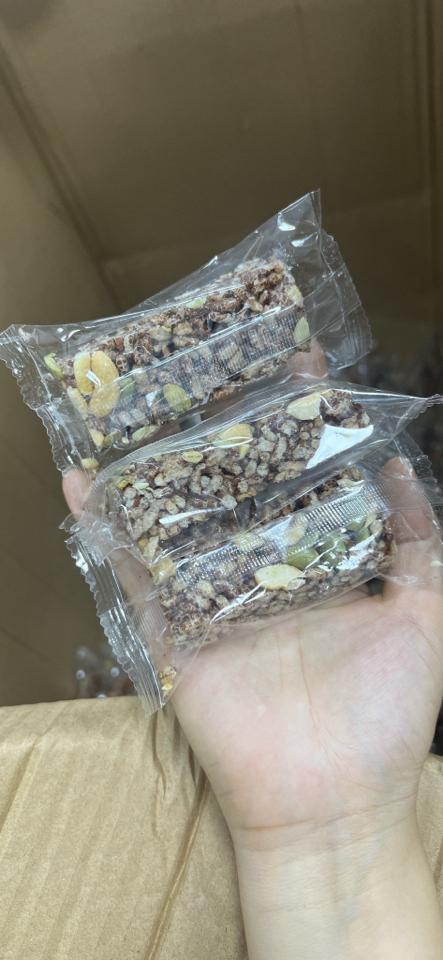 Thanh gạo lứt ngũ cốc-duoc-ban-tai-DITA MART