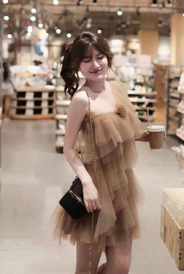 Đầm lệch vai lưới tầng mix màu từng lớp siêu đỉnh-duoc-ban-tai-By.linhcam