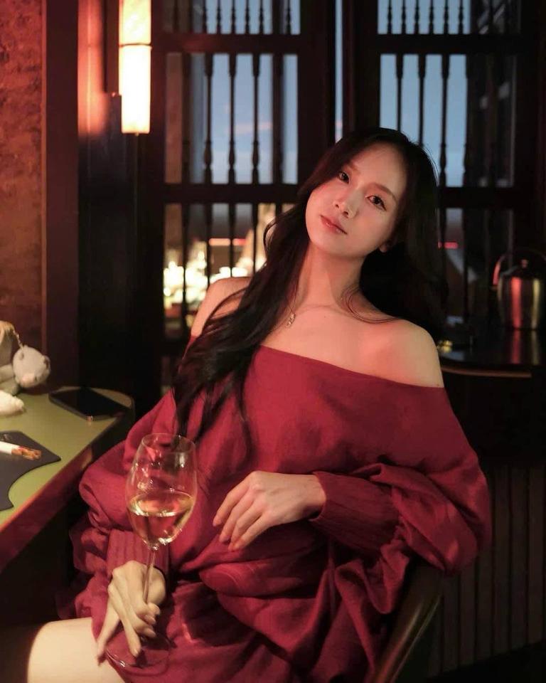 Đầm tơ bèo trễ vai form bí siêu đẹp-duoc-ban-tai-By.linhcam