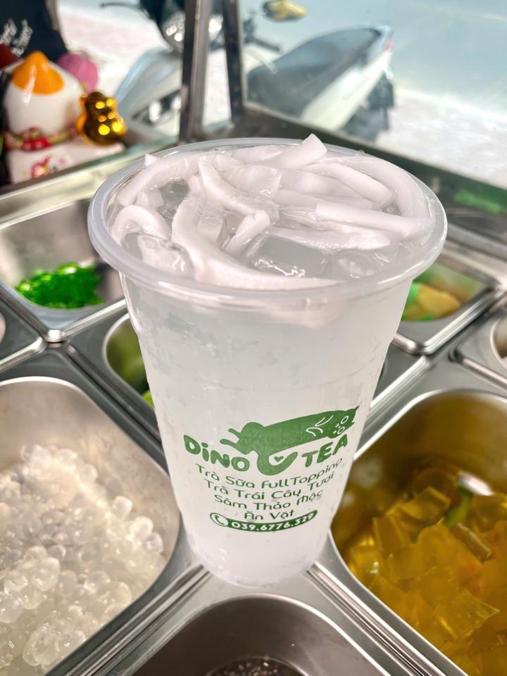 Dừa tươi-duoc-ban-tai-DINO TEA Tân An