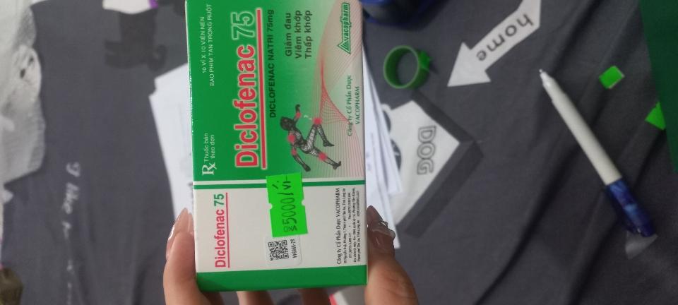 Diclofenac-duoc-ban-tai-Nhà thuốc bảo hân 2