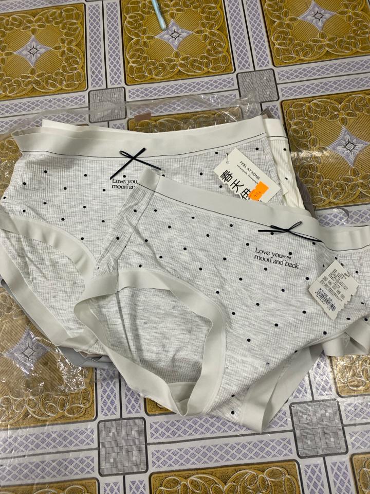 QC379. quần chip cotton tăm chấm bi 6750-duoc-ban-tai-Thơm Nguyễn