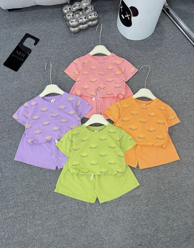 Bk54. Bộ cotton gucci bé gái nhí-duoc-ban-tai-Thơm Nguyễn