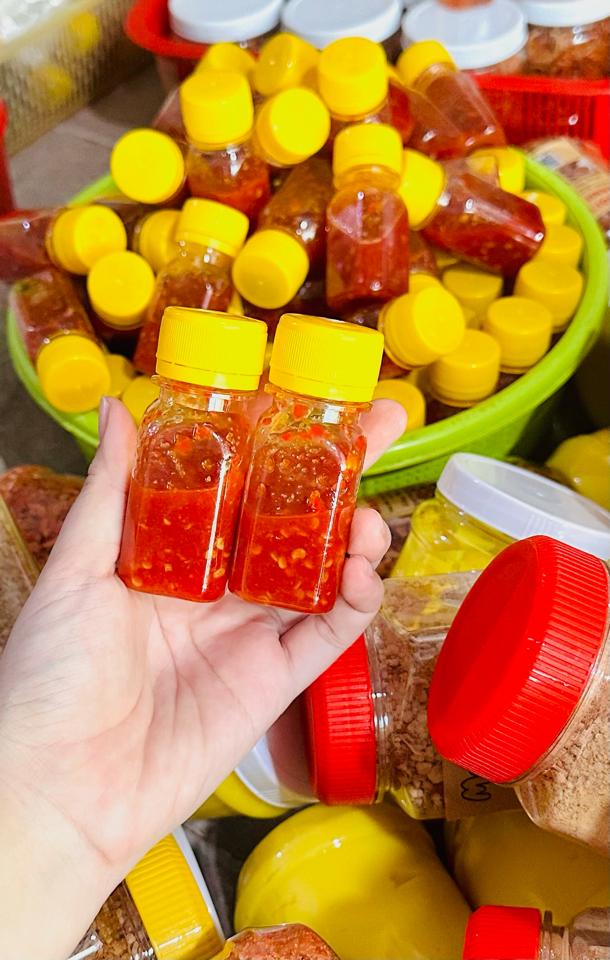 Ớt rim chai nhỏ -duoc-ban-tai-Ngoc Vang Banh Trang