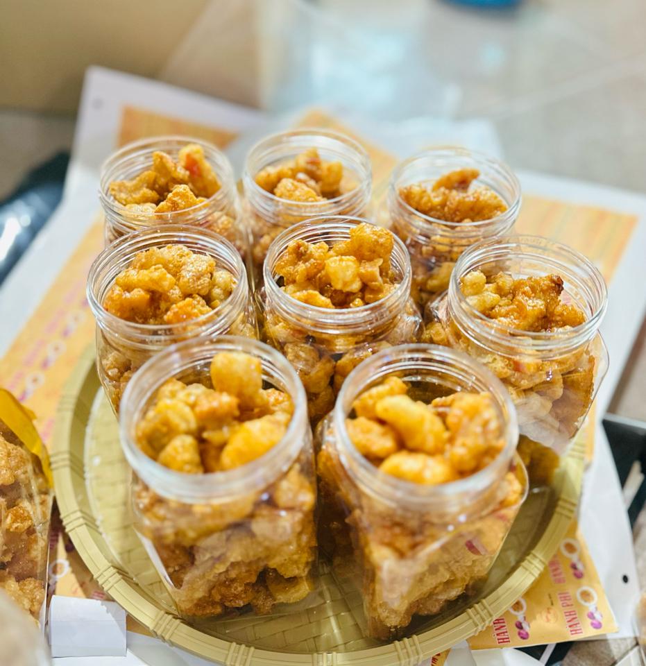 Tốp mỡ rim ớt mắm tỏi sỉ ( 200g)-duoc-ban-tai-Ngoc Vang Banh Trang