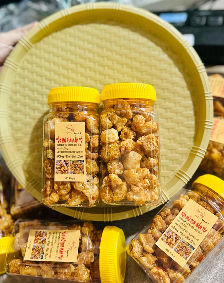 Tốp mỡ rim ớt mắm tỏi sỉ ( 200g)-duoc-ban-tai-Ngoc Vang Banh Trang