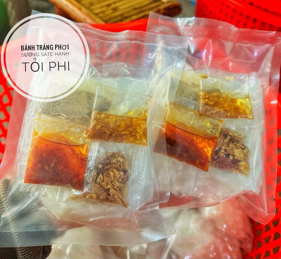 10b Bánh tráng sate mix hành tỏi-duoc-ban-tai-Ngoc Vang Banh Trang