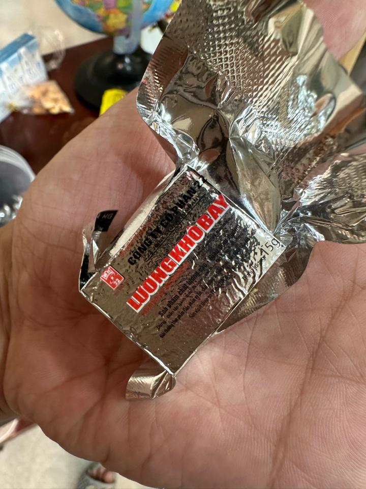 Lương khô bay-duoc-ban-tai-Madam Thương Cafe