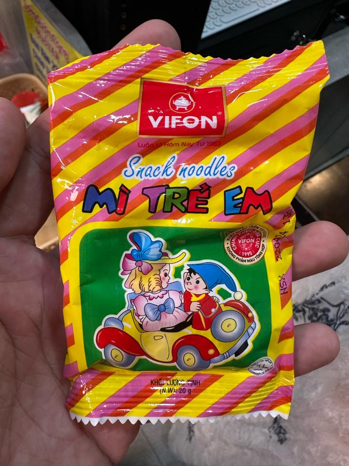 Mì trẻ em-duoc-ban-tai-Madam Thương Cafe