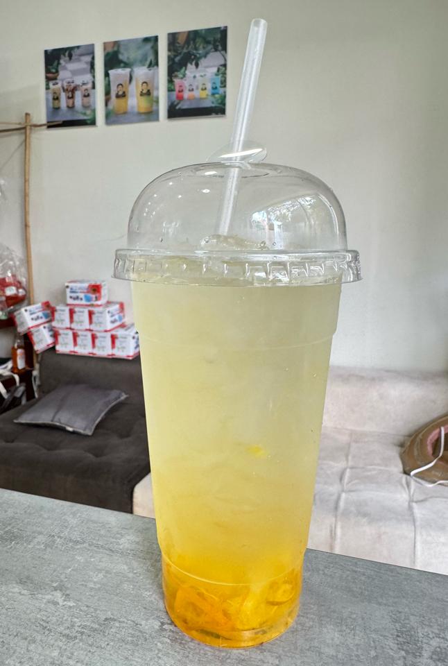 Tắc xí muội-duoc-ban-tai-Madam Thương Cafe