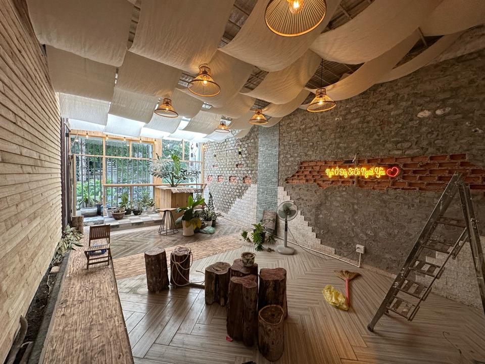 Phòng 50k-duoc-ban-tai-Madam Thương Cafe