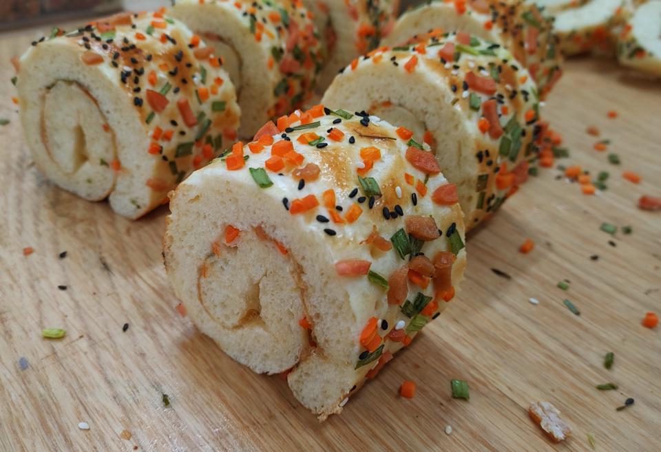 (Kho) Bánh cuộn chà bông -duoc-ban-tai-TD Pastry