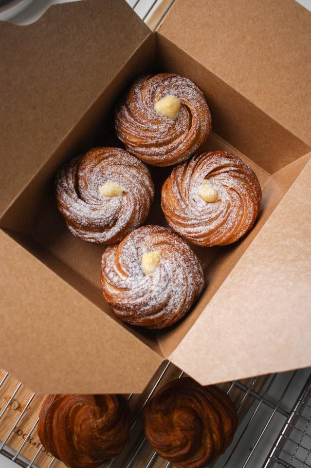 Lemon Cruffin-duoc-ban-tai-TD Pastry