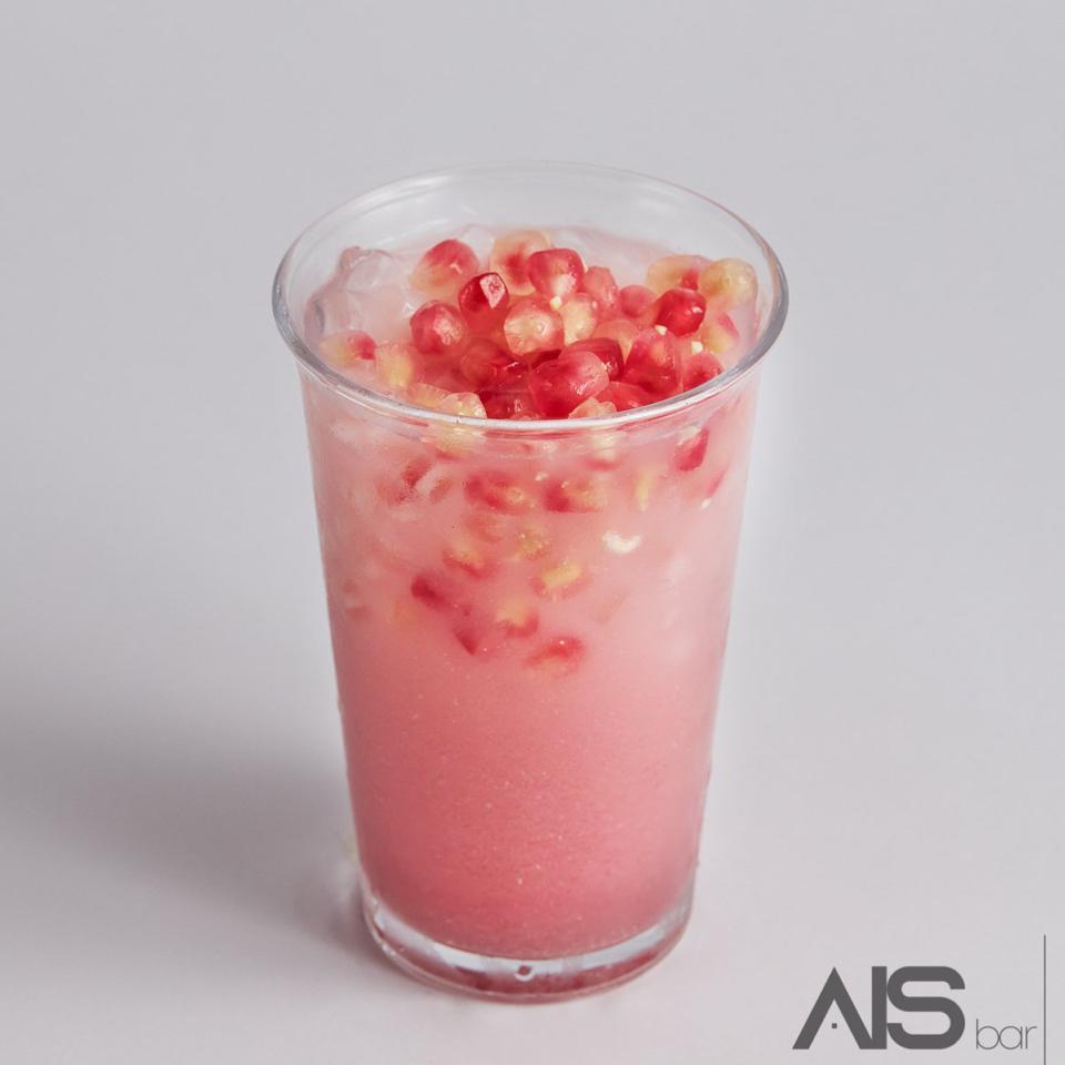Nước ép-duoc-ban-tai-AIS bar