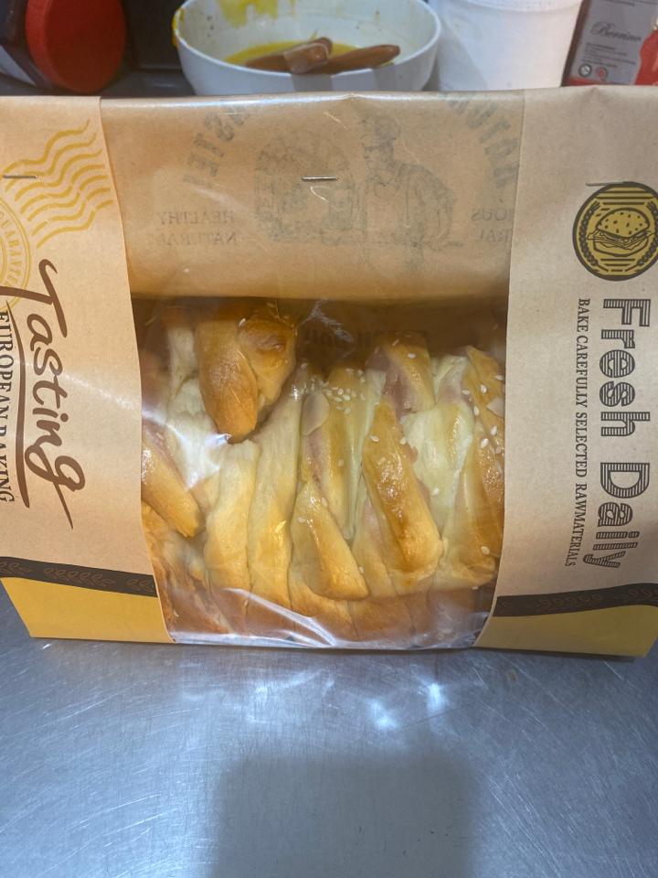 Hoa cúc Khoai Môn-duoc-ban-tai-Anh Đức BAKERY