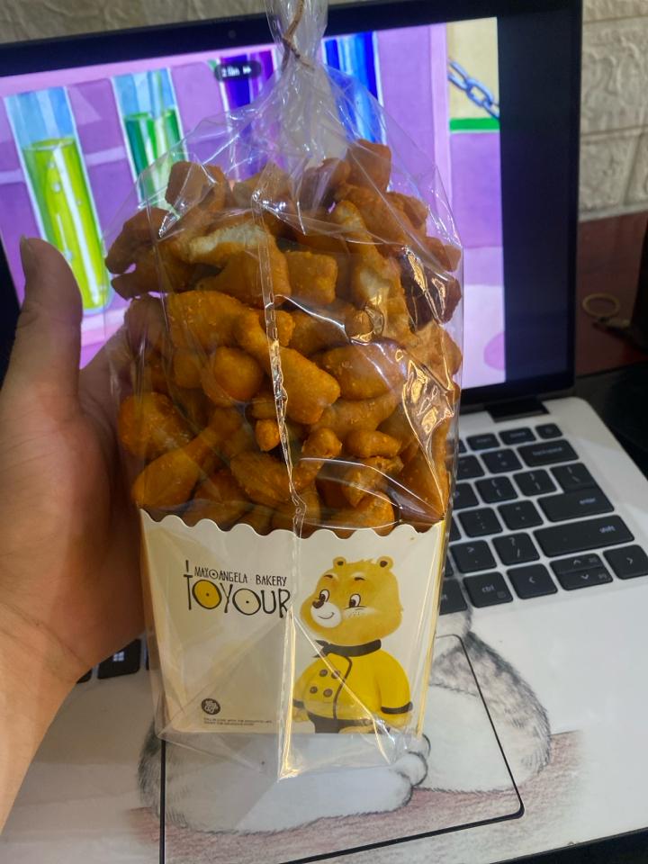 Quẩy đùi gà-duoc-ban-tai-Anh Đức BAKERY