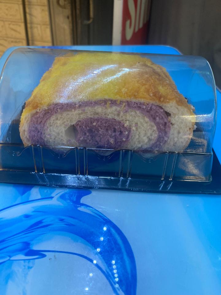 Bánh cuộn Khoai Môn-duoc-ban-tai-Anh Đức BAKERY