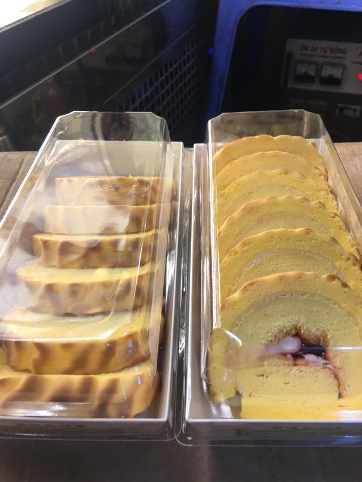 Bánh bông lan da báo-duoc-ban-tai-Anh Đức BAKERY