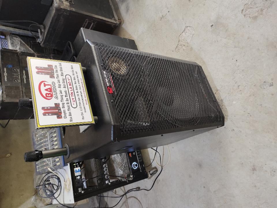 Loa Karaoke Di Động 3 Đường Tiếng Bas40-duoc-ban-tai-QUANG THUYÊN