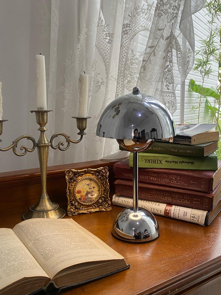 Đèn nấm cảm ứng kim loại-duoc-ban-tai-Another Light Decor