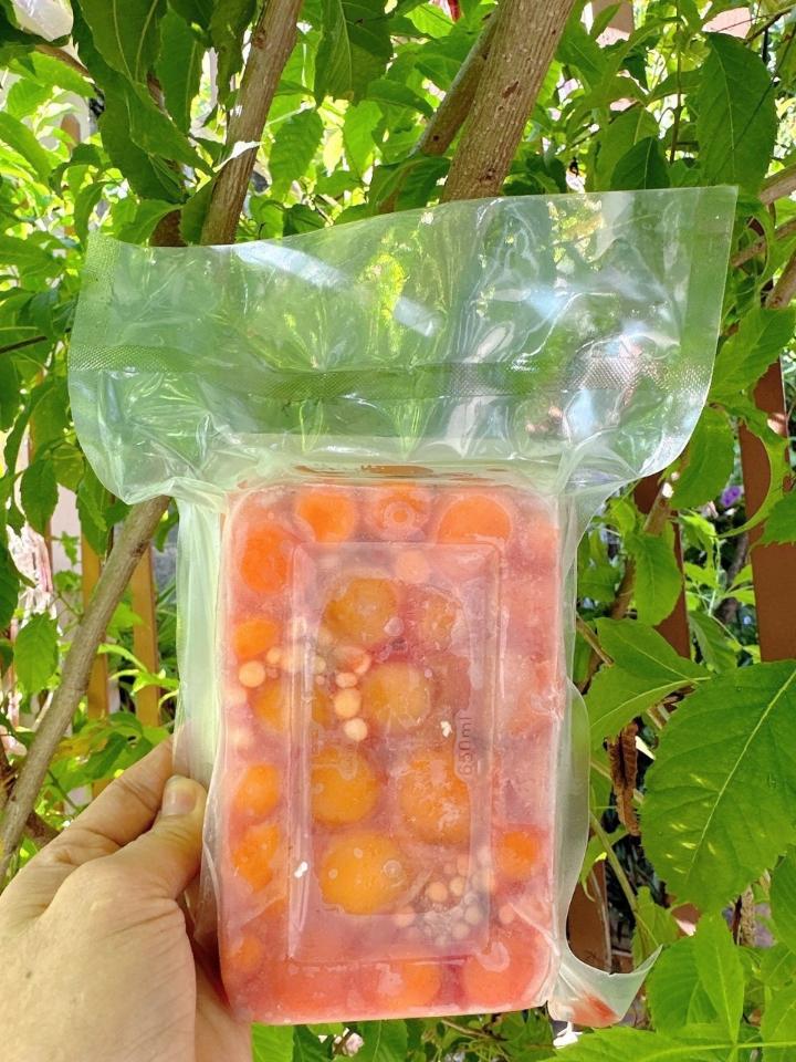 Trứng gà non(hộp)-duoc-ban-tai-Kho sỉ ăn vặt đông lạnh trái cây TUYẾT SƯƠNG