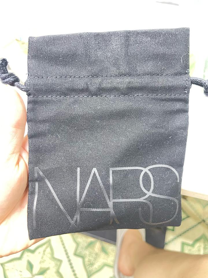 Che khuyết điểm nars-duoc-ban-tai-BEE🐝🐝🐝