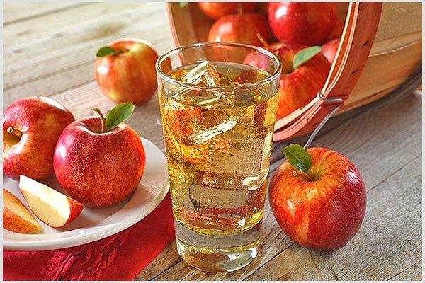 Ép táo-duoc-ban-tai-Coffee shop 1989