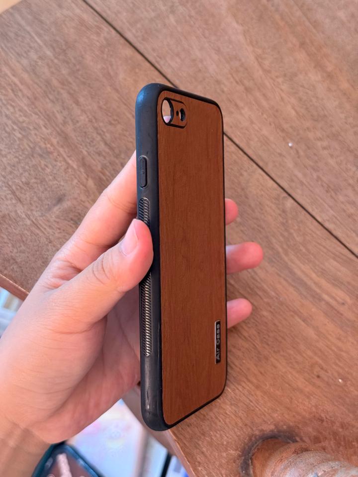 Ốp giả vân gỗ iPhone SE/7/8-duoc-ban-tai-Tin Tin coffee - Mạch Đông