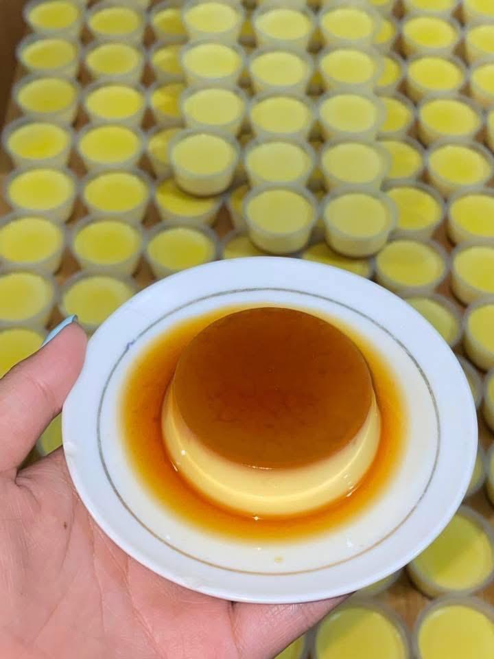 bánh flan-duoc-ban-tai-Xe 2 TMT