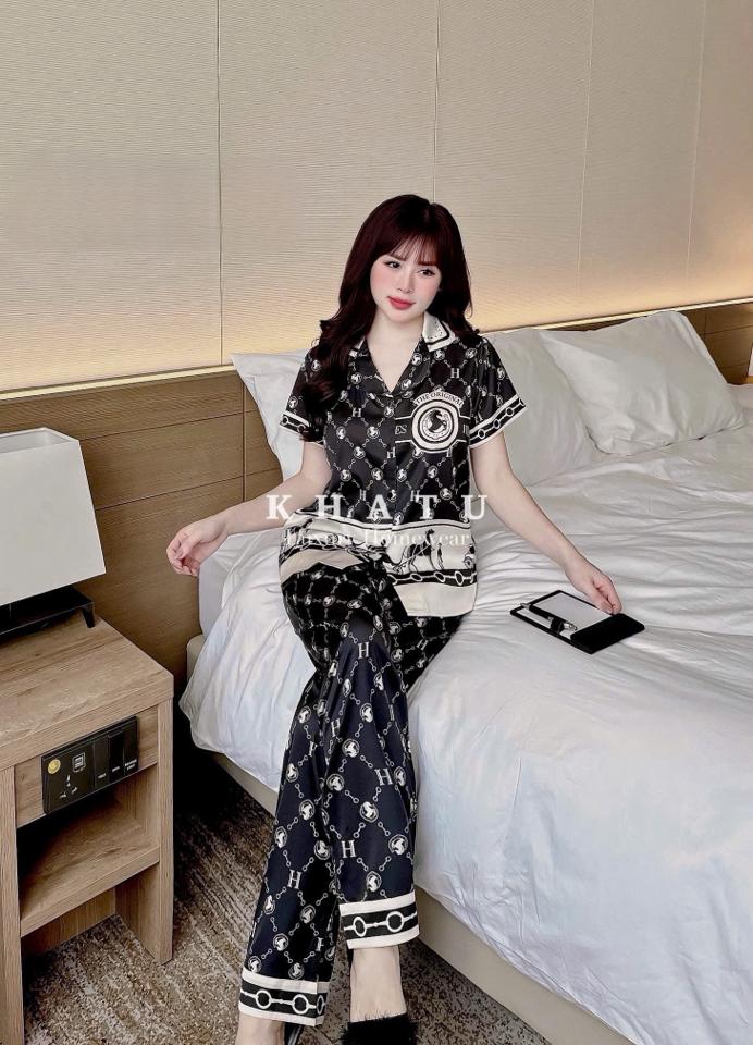Cộc KT ngựa-duoc-ban-tai-Khả Tú Pijamas