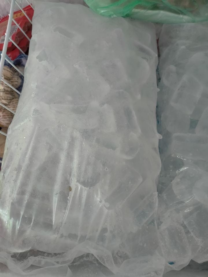 Đá viên -duoc-ban-tai-0915522675.taphoakimngan.so
