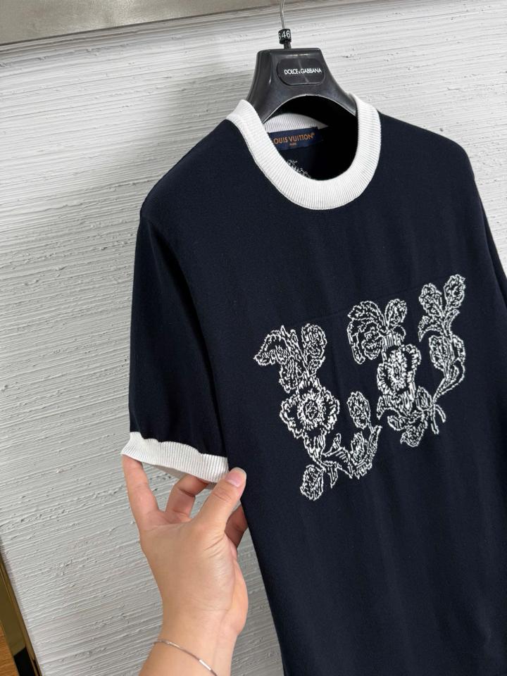 Áo phông lv cao cấp -duoc-ban-tai-Mẫn Mẫn Shop- Đỗ Quang Thiều Sotre