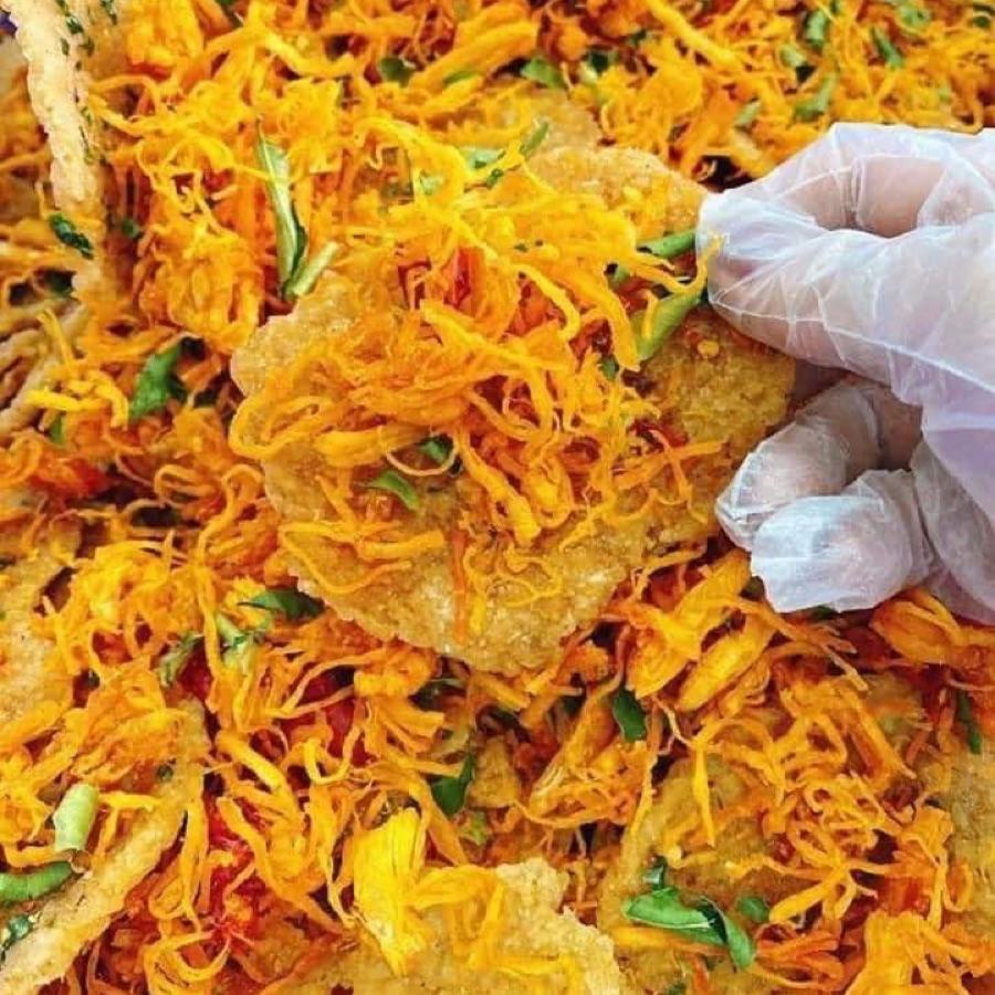 ☘️ Cơm cháy khô gà 300gr -duoc-ban-tai-Hoàng Hoa _ Kho sỉ ăn vặt Bình Dương