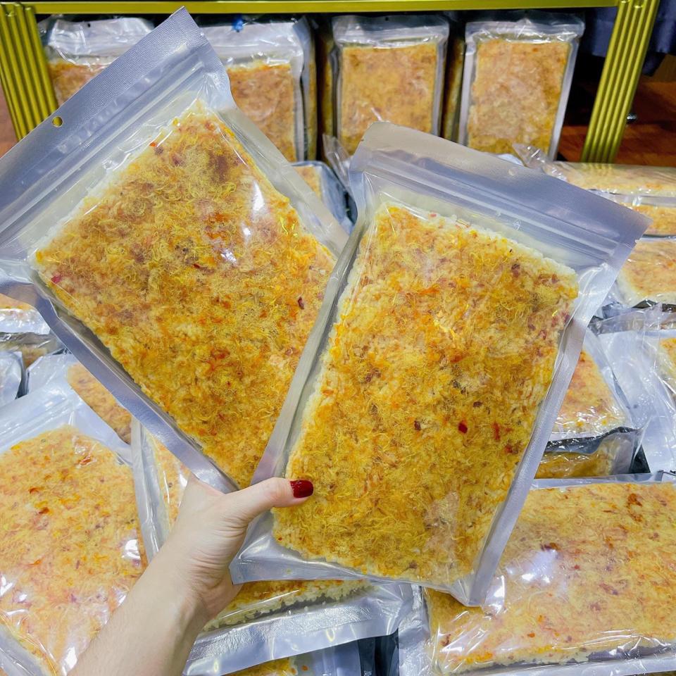 ☘️ Cơm cháy full chà bông (miếng 200gr)-duoc-ban-tai-Hoàng Hoa _ Kho sỉ ăn vặt Bình Dương