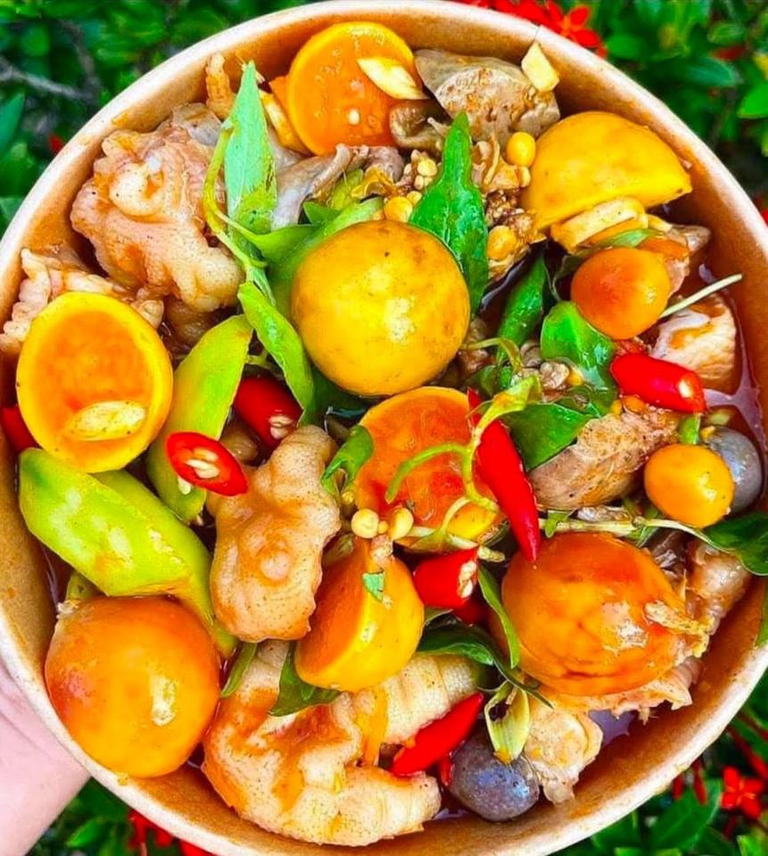 Chân gà sốt thái mix trứng non-duoc-ban-tai-HBT Teamart