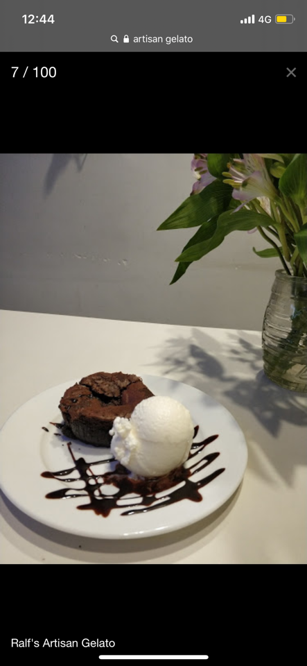 Kem Dừa-duoc-ban-tai-Kem Thái Lan Mingo