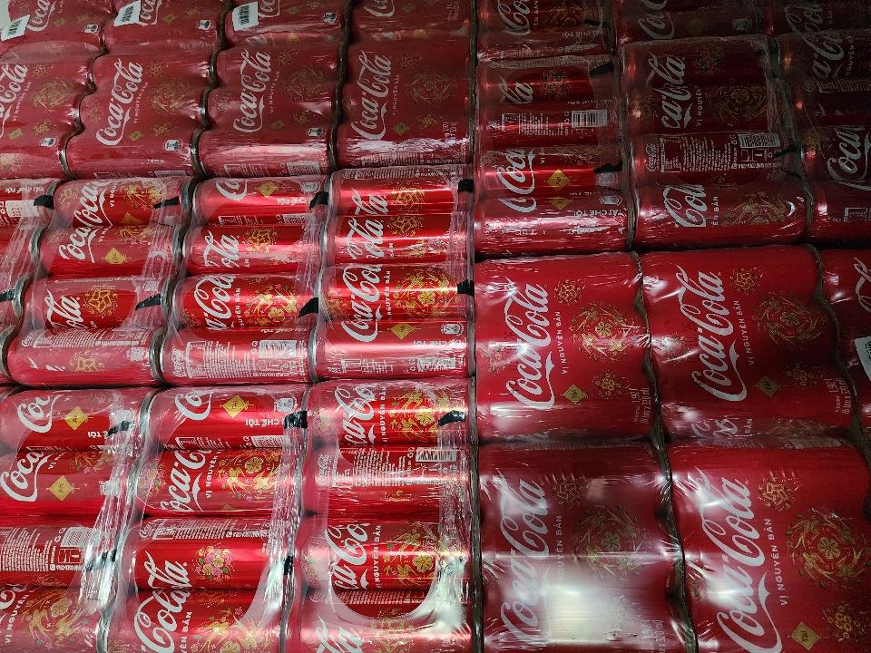 COCA 320ml  (Xuân)-duoc-ban-tai-CÔNG TY TNHH SX TM DV TÂN TÍN PHÁT
